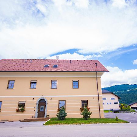 Bed & Breakfast Karun Cerklje na Gorenjskem Bagian luar foto